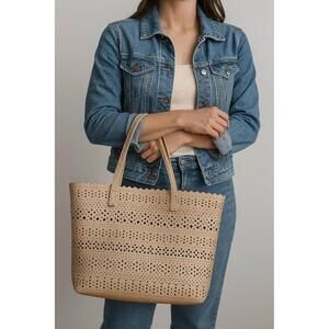 Stella & Dot Womens Size One Size Bag Beige Tote Perforated Scallop